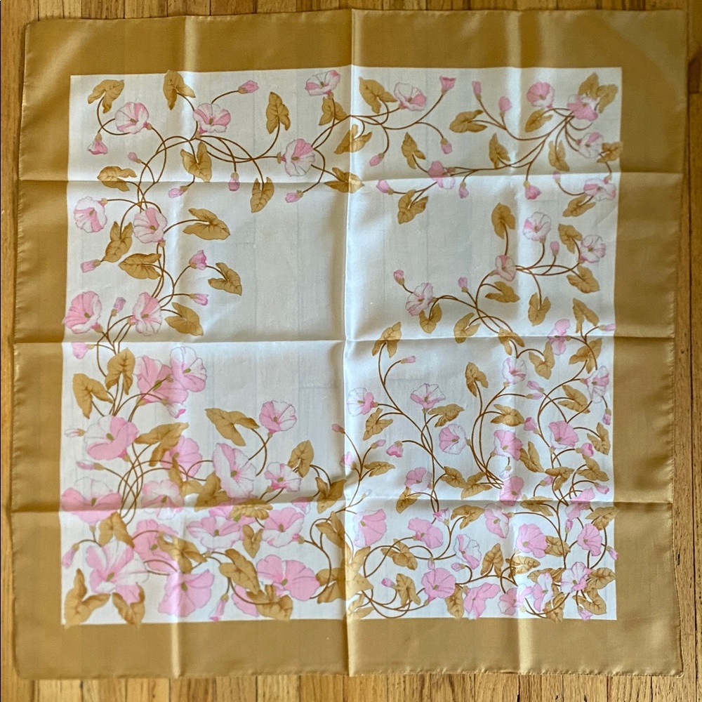 Elegant Pink Morning Glory Vintage
Scarf